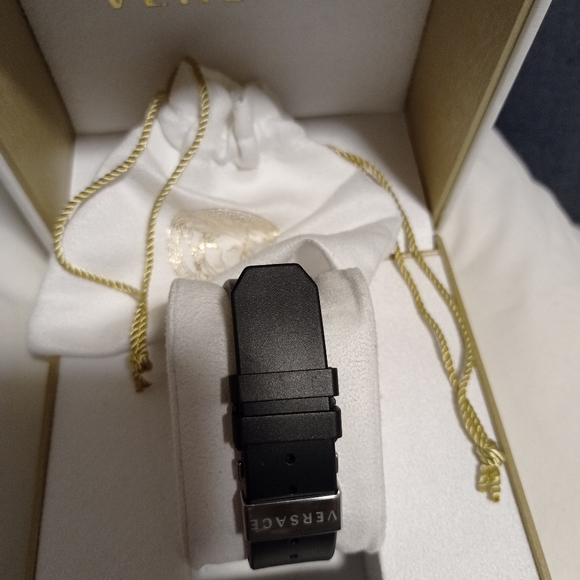 Versace V-Man Rubber strap - Picture 5 of 8